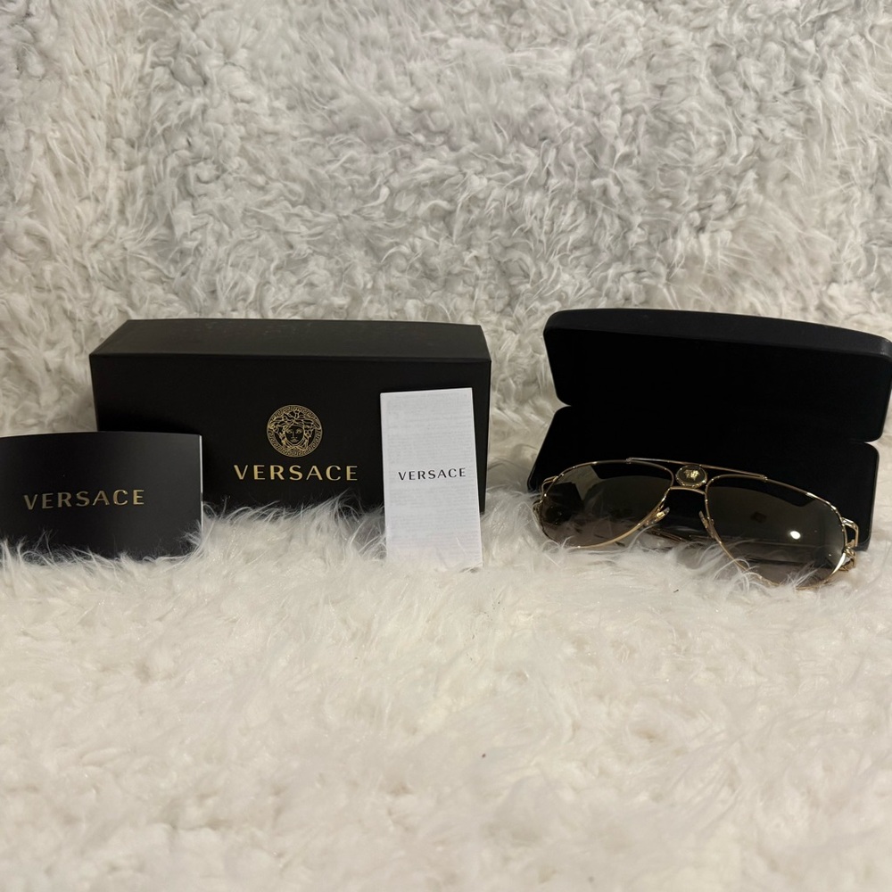 Versace Sunglasses *NWT*- VE2225